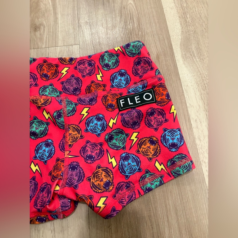 FLEO short - Picture 4 of 8